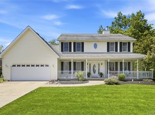 202 Enchanted Frst S, Depew, NY 14043