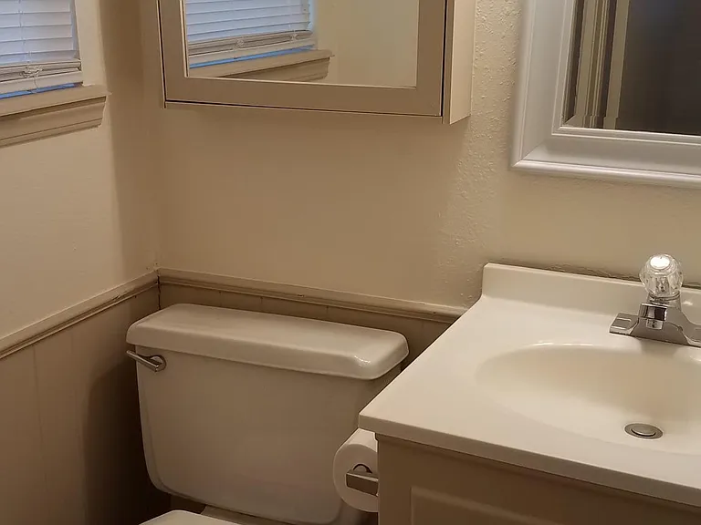 406 Gayclifee Ter — Photo 10