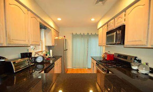 4 bed, $5,950 — Photo 3