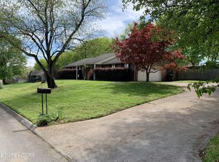 823 Sailview Rd, Knoxville, TN 37934