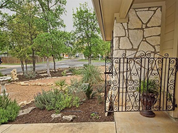 4th image of 38 Wildwood Cir