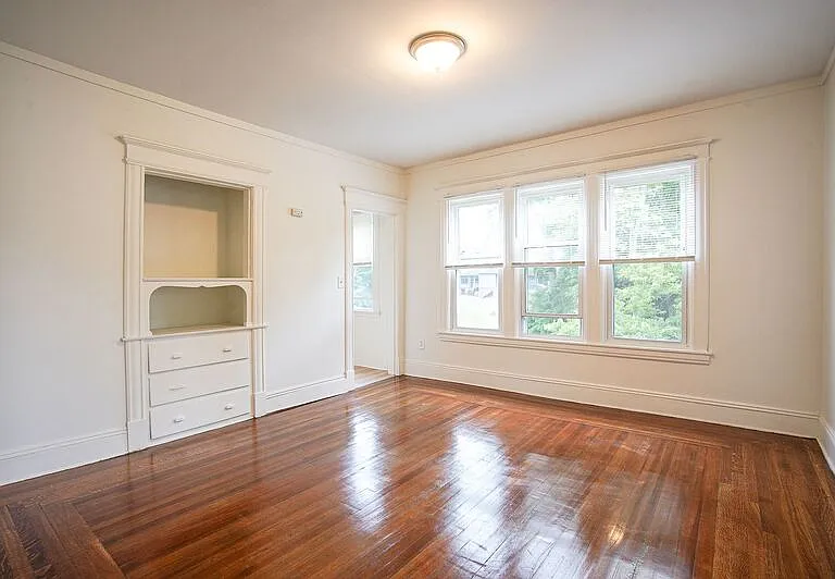 57 Newman St #3 — Photo 7