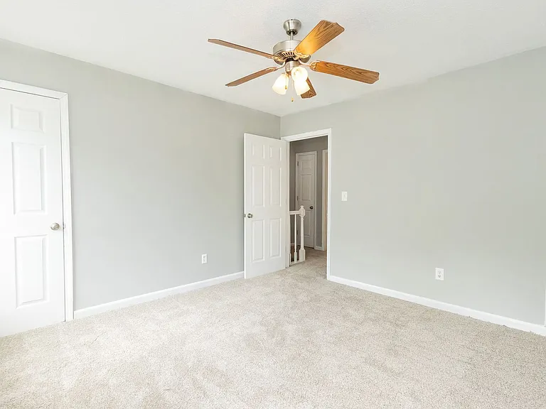 2827 Dayton Blvd #6 — Photo 12
