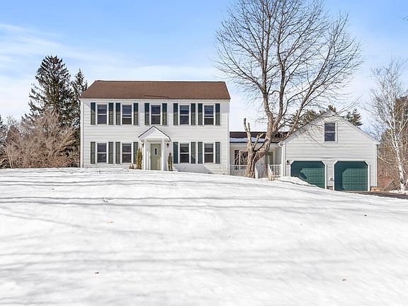 2nd image of 8 Rock N Pines Road