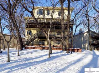 911 Bayberry Dr, Bellevue, NE 68005