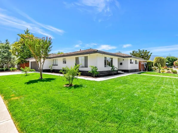 700 Eschenburg Dr, Gilroy, CA 95020