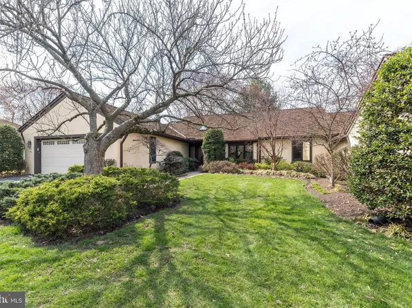 11 Steeplechase Ln, Blue Bell, PA 19422