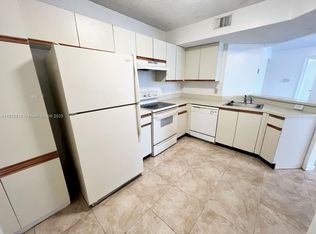 8977 Wiles Rd APT 205, Pompano Beach, FL 33067