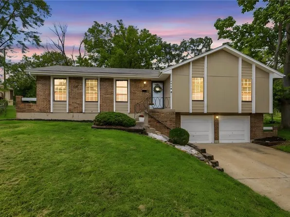1718 E 97th Ter, Kansas City, MO 64131