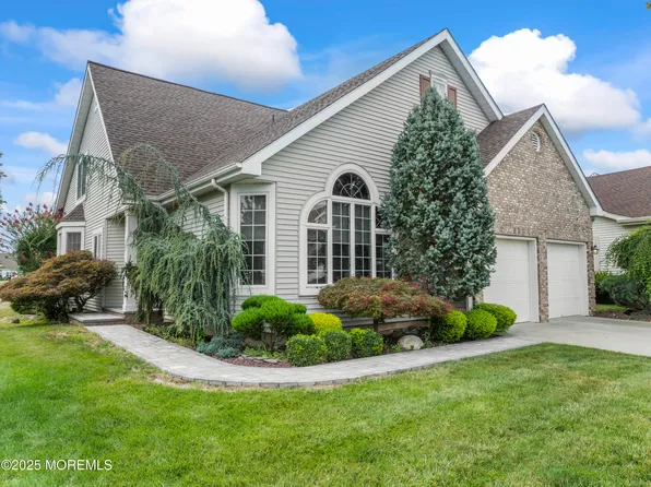 33 Leeds Lane, Monroe, NJ 08831