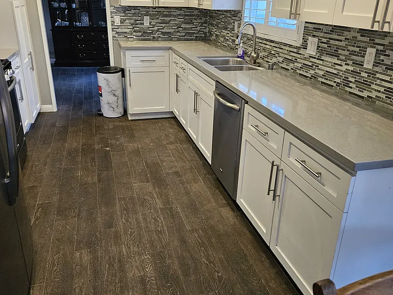 New Kitchen and backsplash