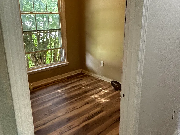 1250 Stratford Dr — Photo 9