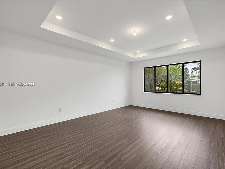 19749 NE 16th Pl — Photo 55