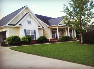 200 Lovorn Cir, Warner Robins, GA