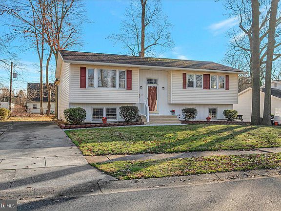 2nd image of 9 Sanford Dr