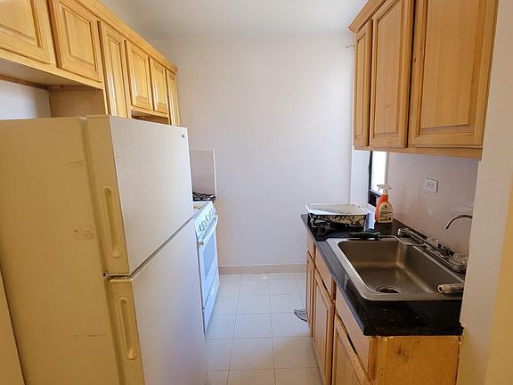 4th image of 83-35 139th St #6