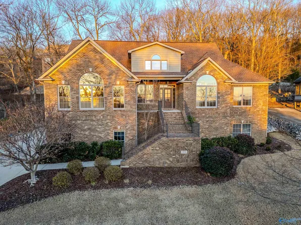 2106 Greenslope Trl NE, Huntsville, AL 35811