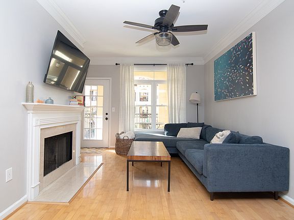 3rd image of 955 Juniper St NE Unit 4230