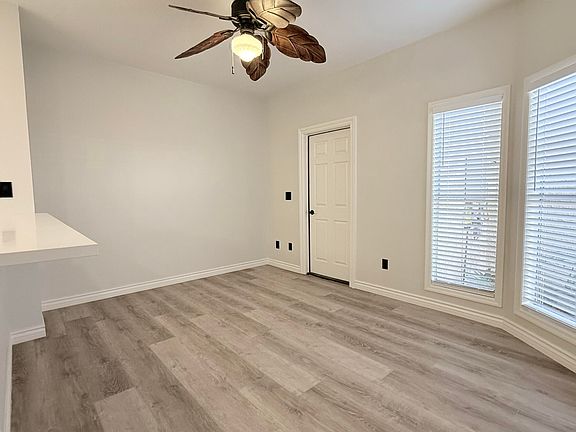 5th image of 4872 Elderberry Ave