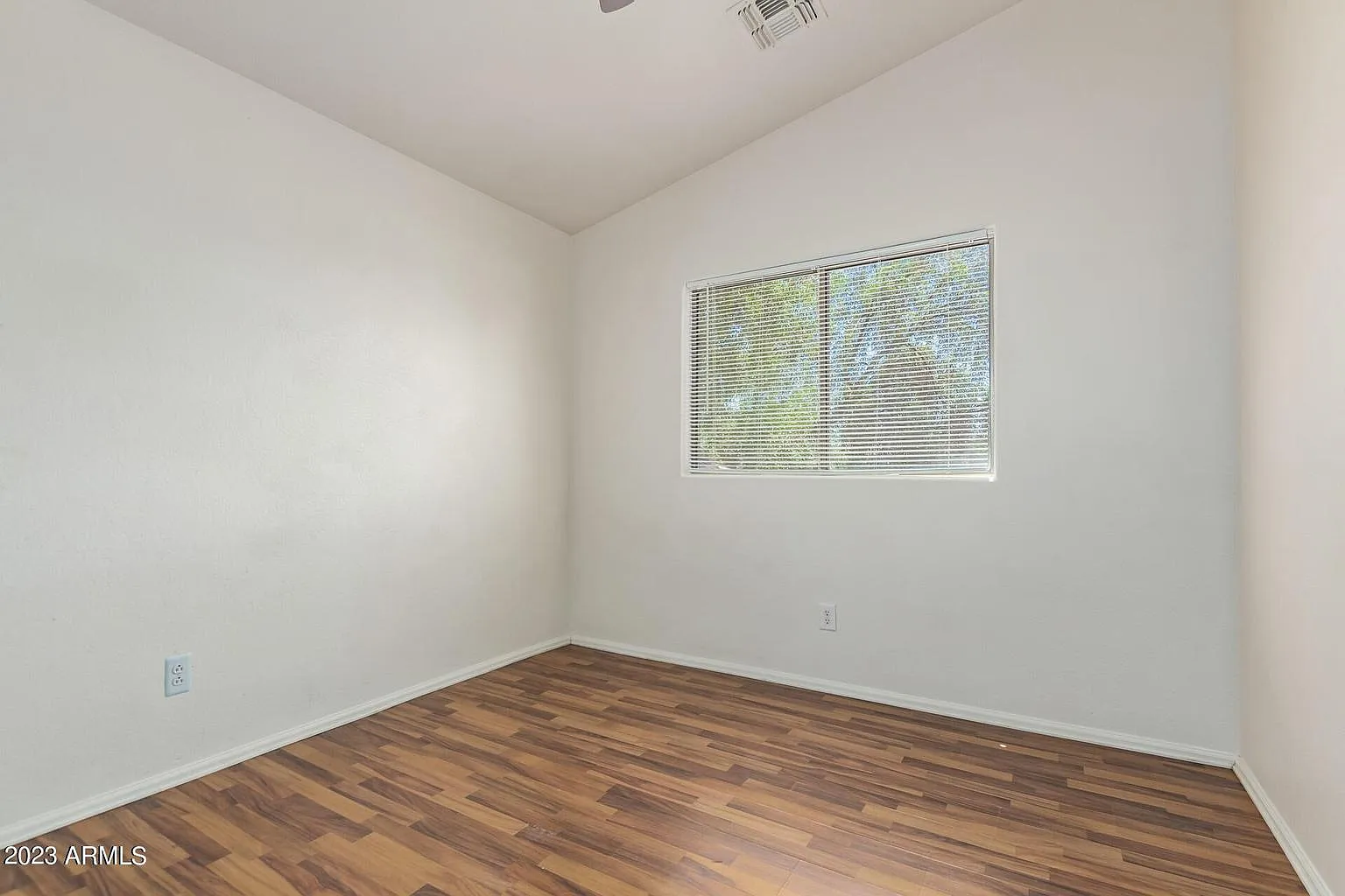 4 bed, 2.5 bath, 2038 sqft, $1,450 — Photo 2