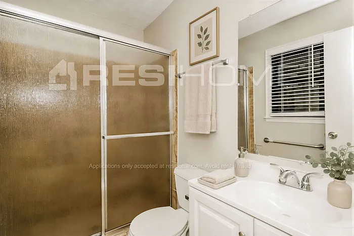 4087 Essex Dr — Photo 12