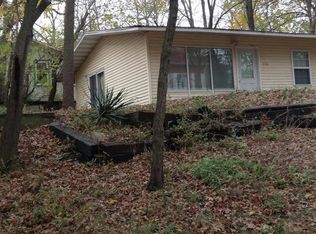 7530 Maple Ave, Gary, IN 46403