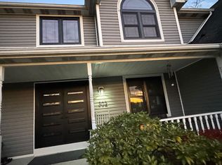 302 Banbury Xing, Gibsonia, PA