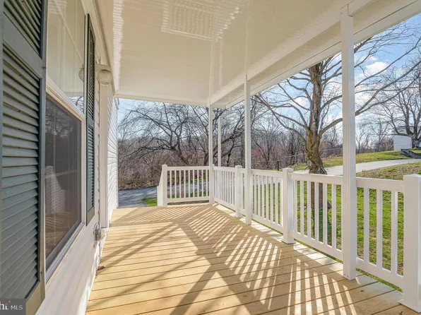 117 Fawn Circle Dr, Windsor, PA 17366