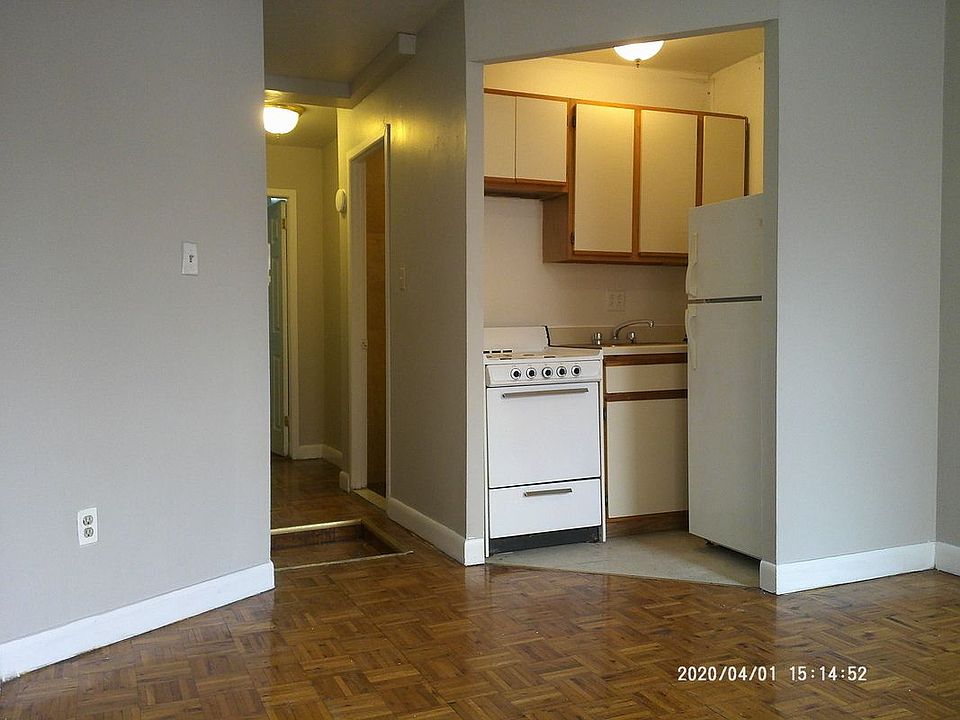 2nd image of 546 W 50th St #B4fw