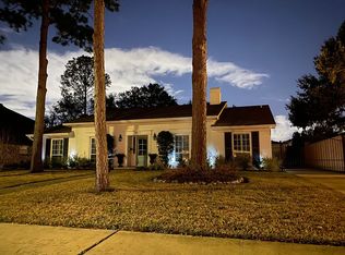 10723 Valley Forge Dr, Houston, TX 77042