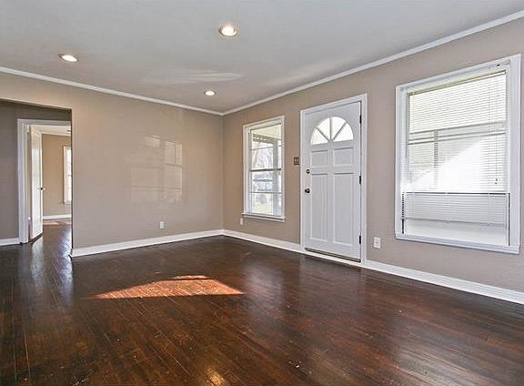 4th image of 1413 Meadowbrook Dr
