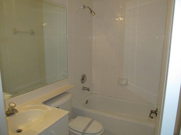 5th image of 10931 NW 67th Ter
