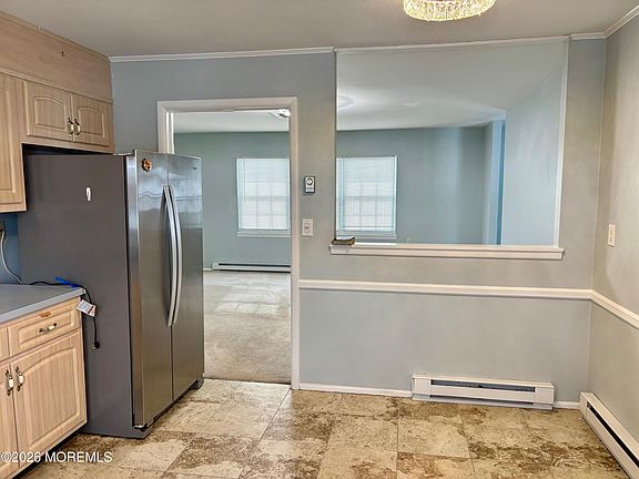 4th image of 802B Balmoral Ct