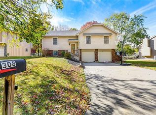 308 SE Wingate St, Lees Summit, MO 64063