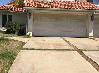 24859 Bracken Ln, Newhall, CA 91381