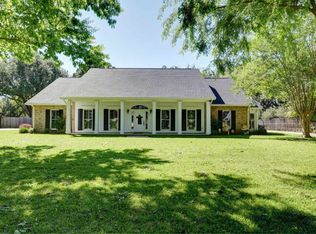220 Rienzi Dr, Thibodaux, LA 70301