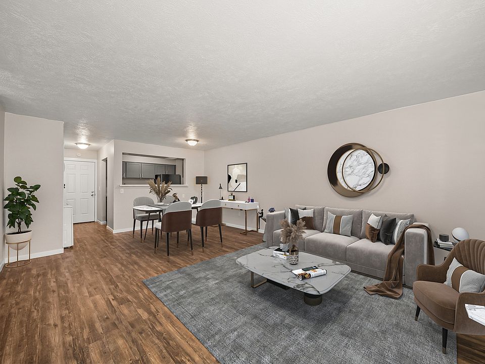 Living Room/Kitchen