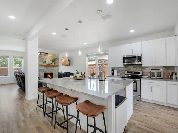 534 Continental Dr, Lewisville, TX 75067