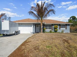 3308 32nd St W, Lehigh Acres, FL 33971