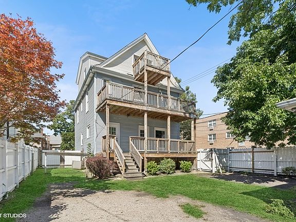 2nd image of 6743 N Ashland Ave