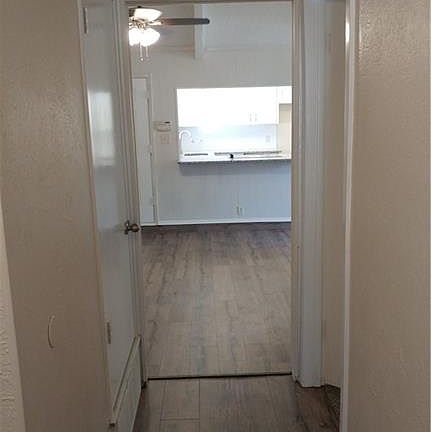 3rd image of 800 Lottie Ln