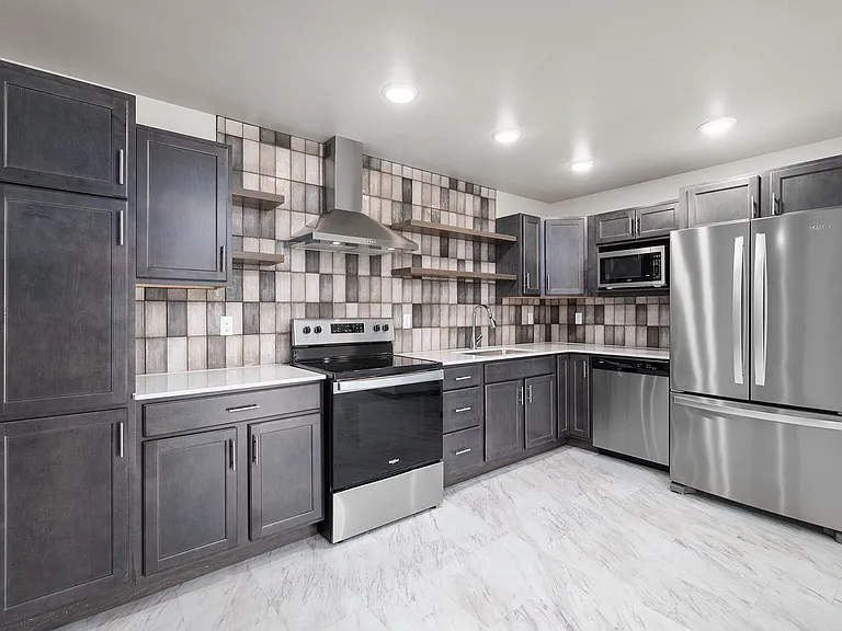4.Envy - Rocky Top - Kitchen