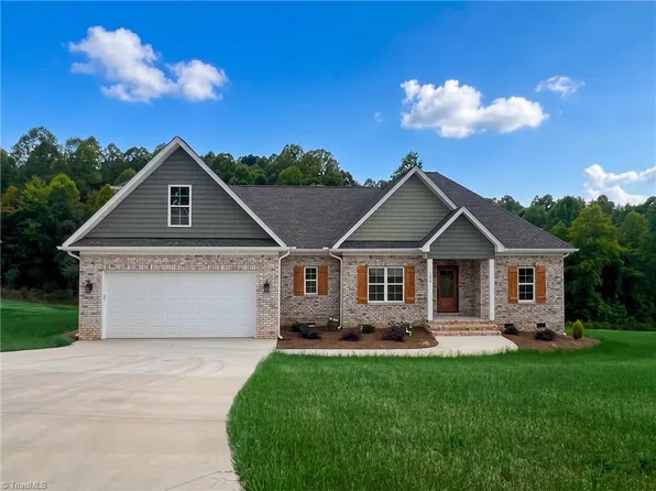184 Providence Trl, Madison, NC 27025