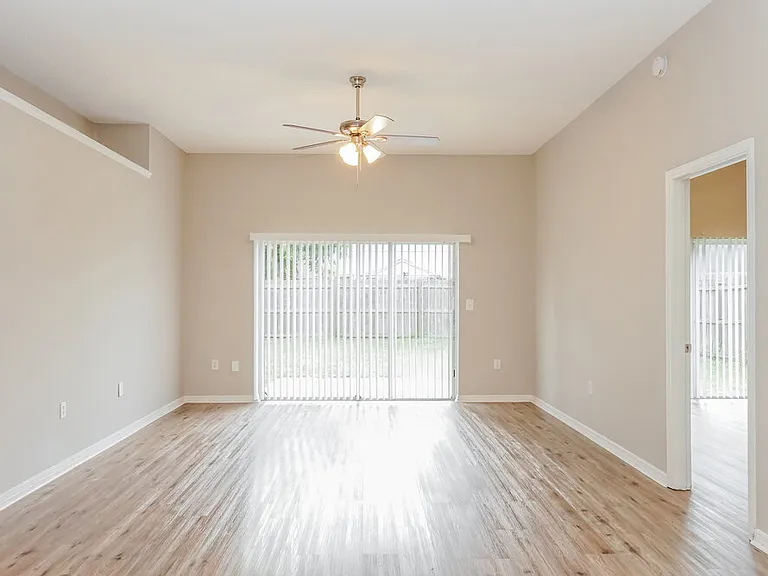 11860 Shotgate Ct — Photo 3