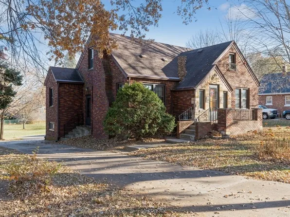 3515 SW 12th St, Des Moines, IA 50315