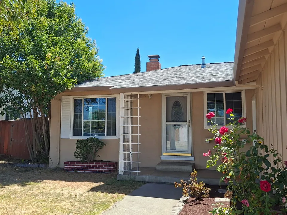 35885 Adobe Dr