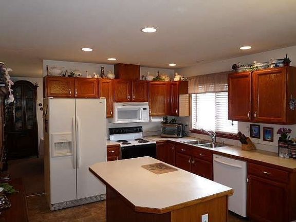 4th image of 2506 S Highlands Blvd