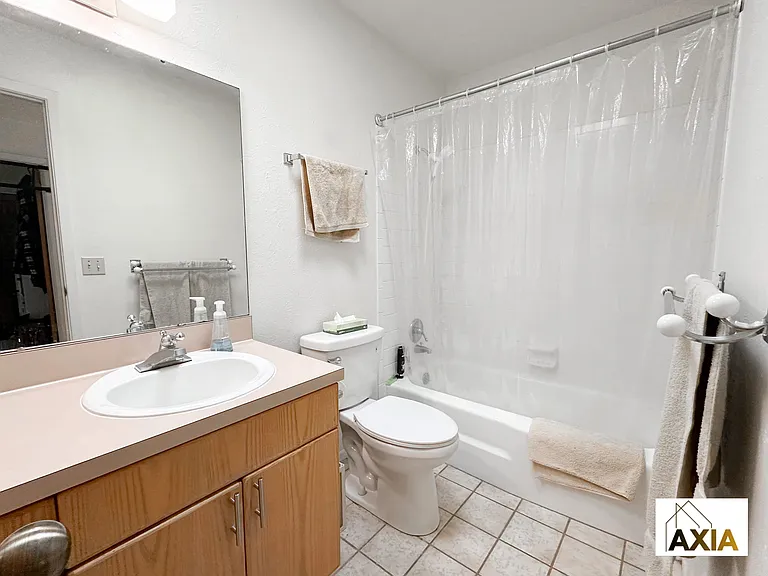 2545 Juniper Ave — Photo 8