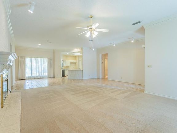 4th image of 10 Opal Cir