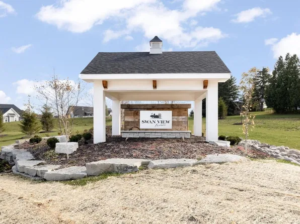 N40W23879 WILLIAM WAY, Pewaukee, WI 53072